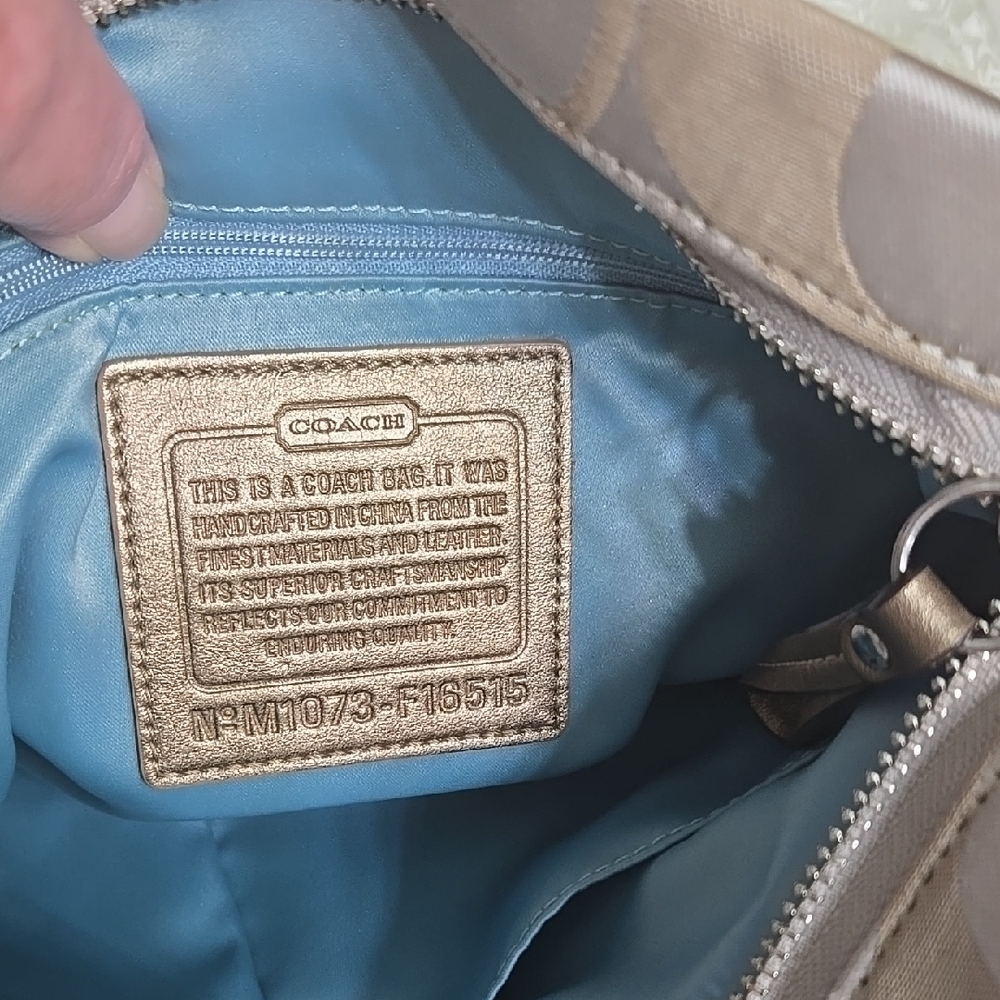 Coach Rare Metallic Soho Bucket Bag with Convertible Strap Looks and Feels New - Picture 8 of 11